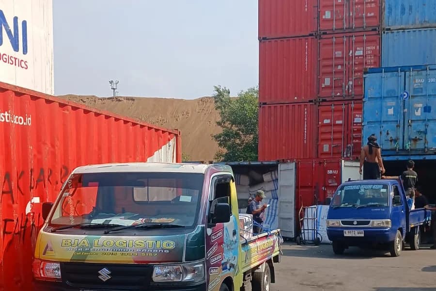 Operasional logistik BJA