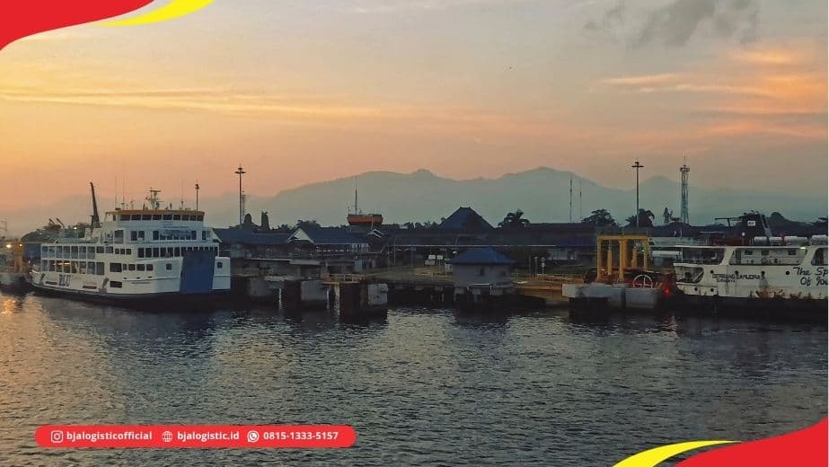 pemandangan laut untuk ilustrasi pengiriman cargo ke Tahuna