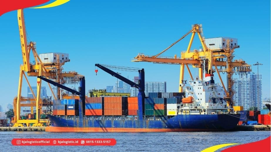 pemandangan laut untuk ilustrasi pengiriman cargo ke Deiyai