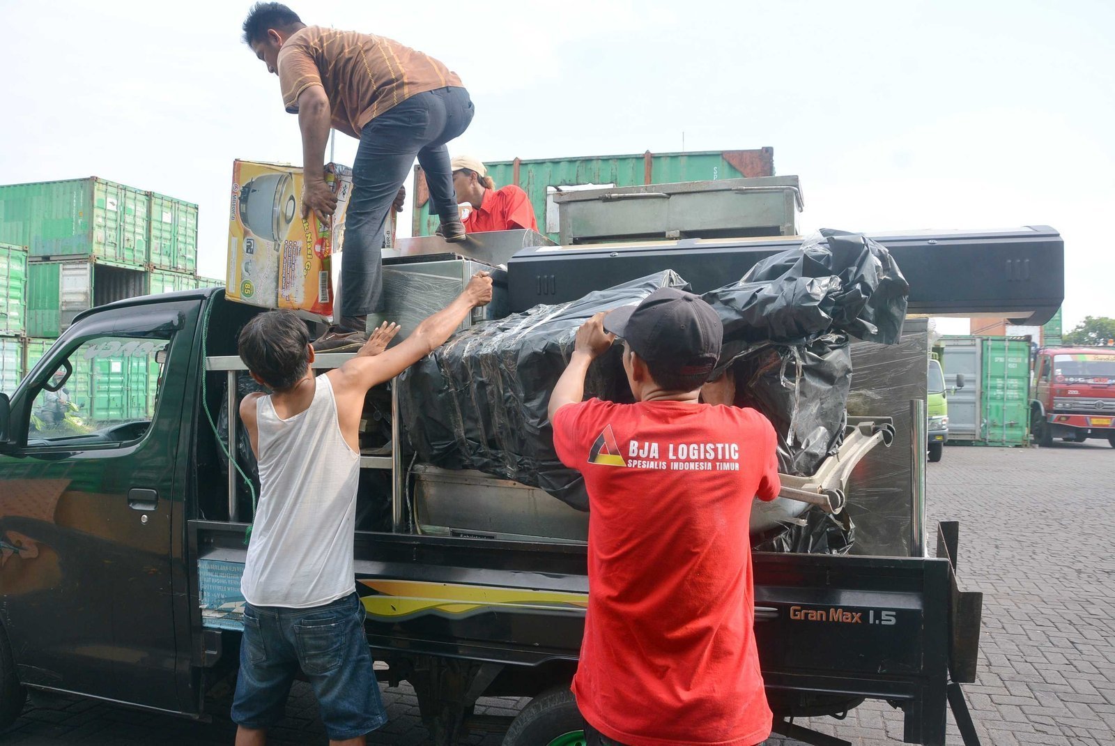 cargo jakarta masohi