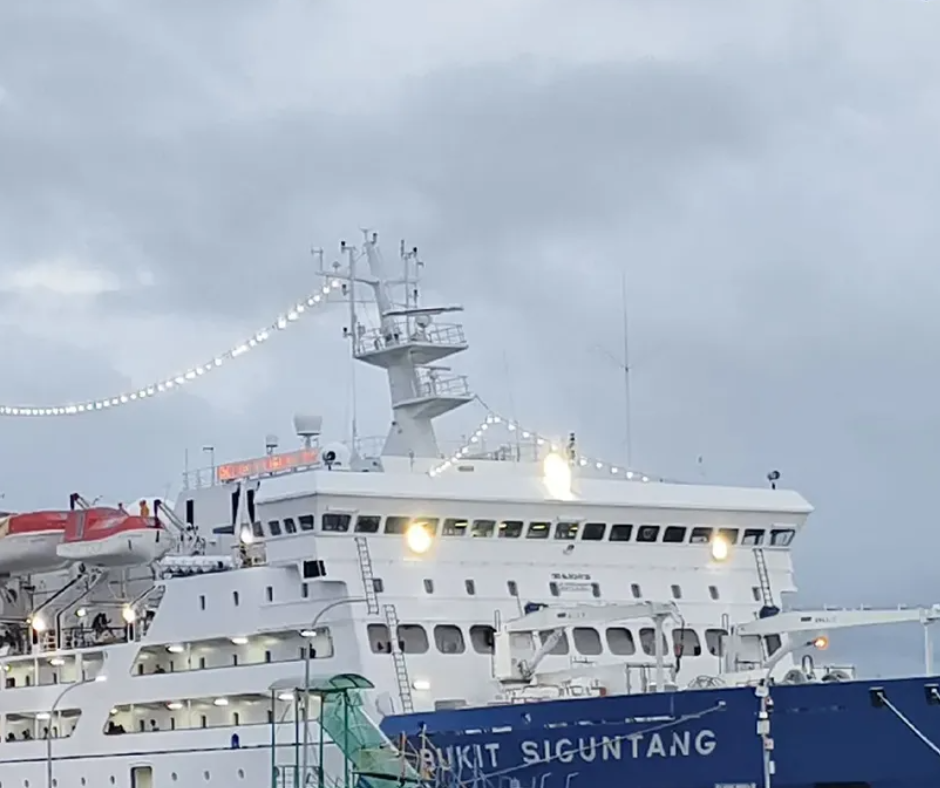 jadwal km bukit siguntang april 2026