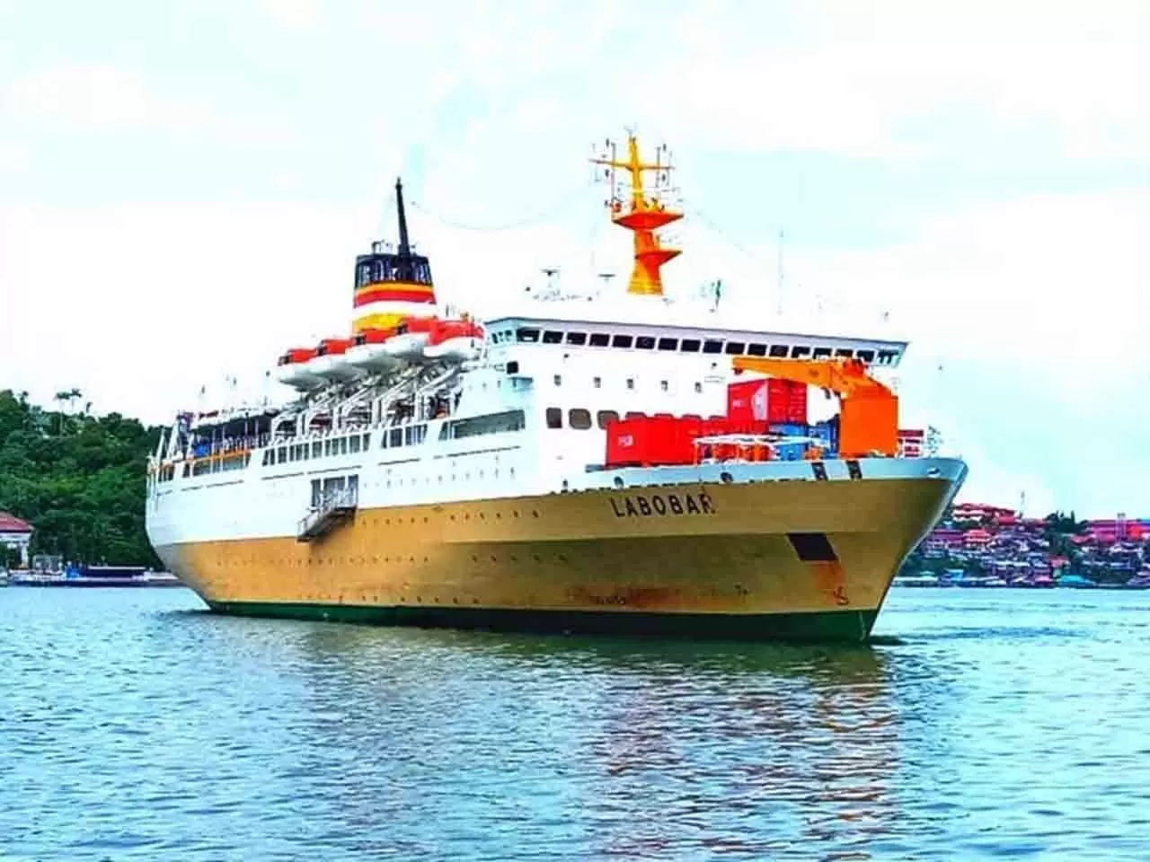 KM Labobar